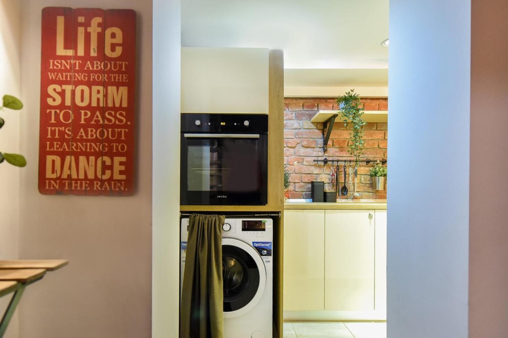 Central Comfort - Duplex-Style Studios On Regina Elisabeta Bucarest Habitación foto