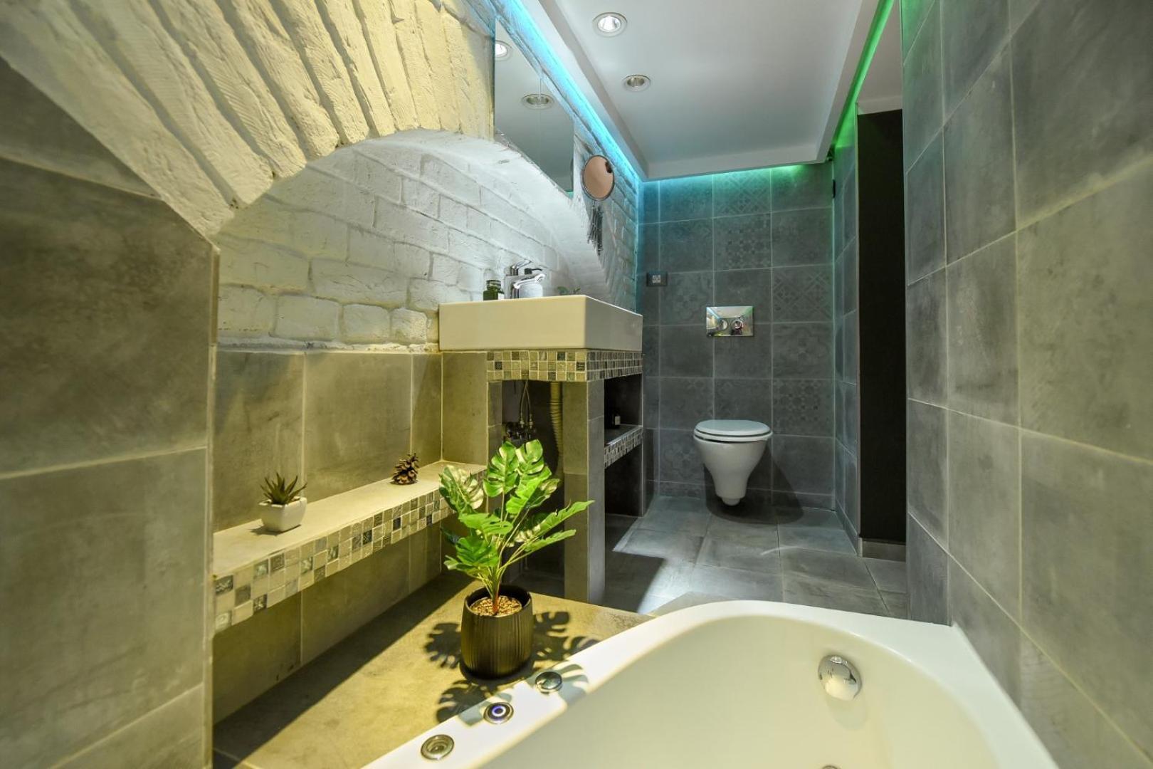 Central Comfort - Duplex-Style Studios On Regina Elisabeta Bucarest Habitación foto