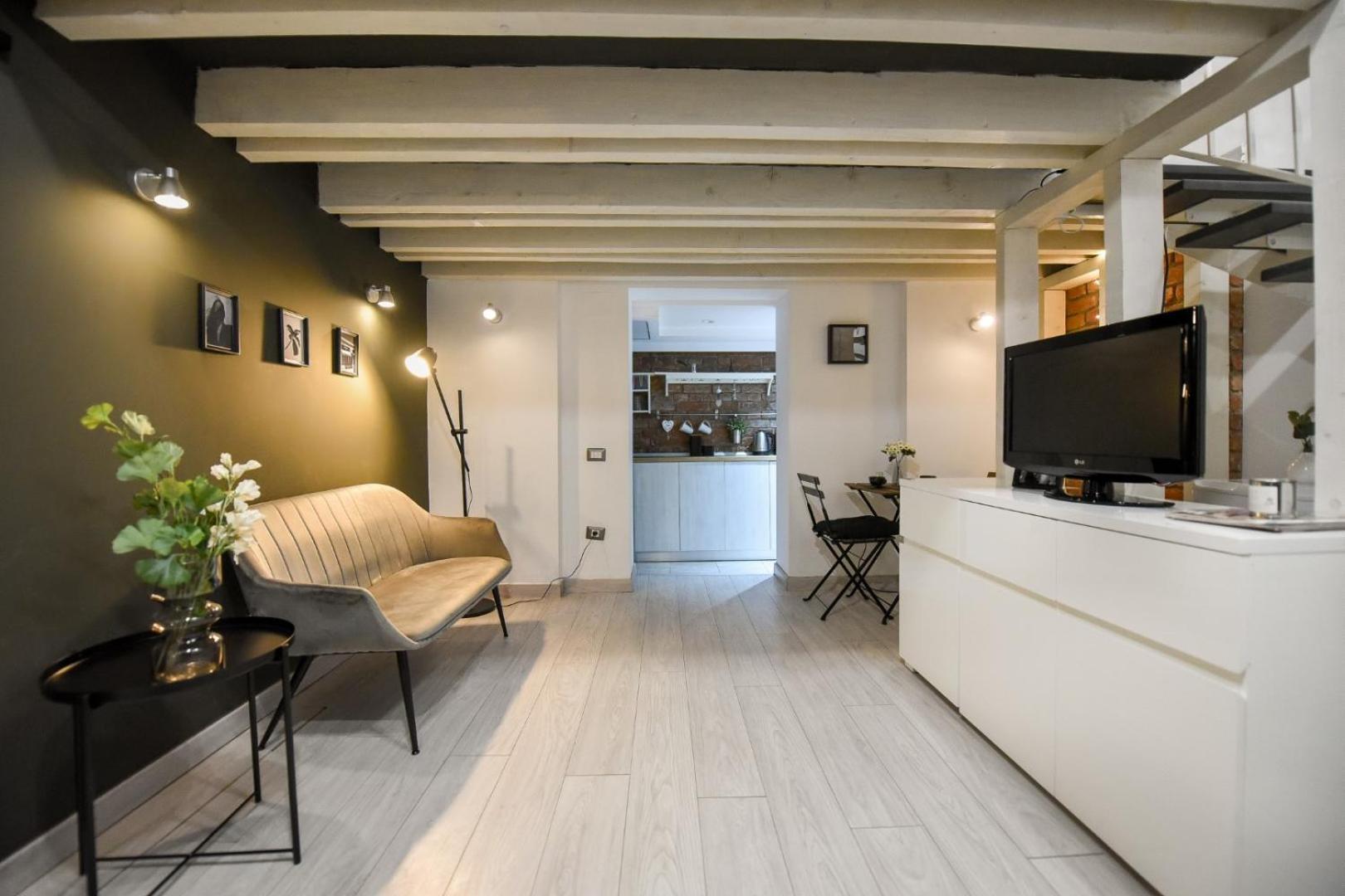 Central Comfort - Duplex-Style Studios On Regina Elisabeta Bucarest Habitación foto